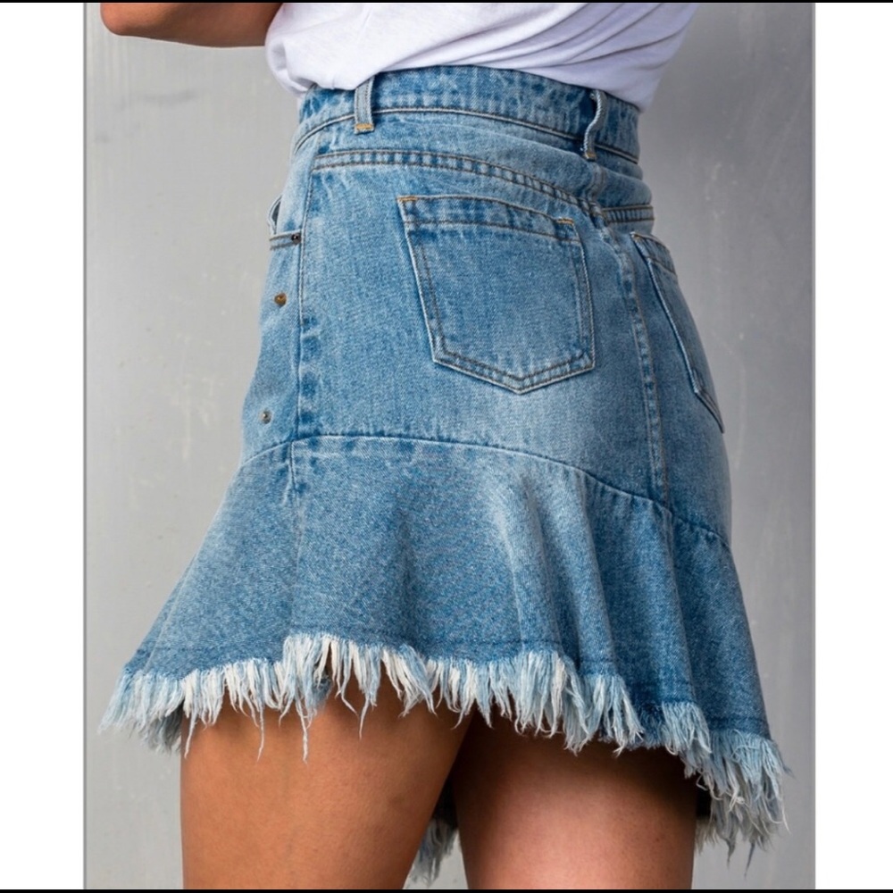 Mustard Seed Denim studded skirt new size small